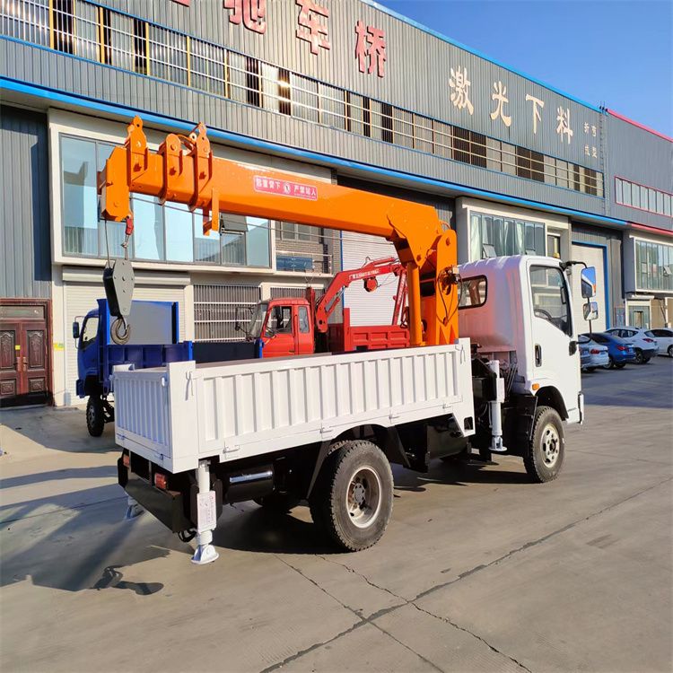 埔心乡三轮随车吊定制 农用改装机自备吊中瑞长期出售